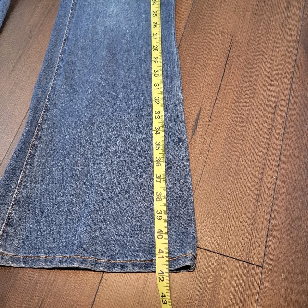 NWT Abound Mid Rise Flare Jean Med Dark Wash Womens Size 31 - Picture 13 of 14